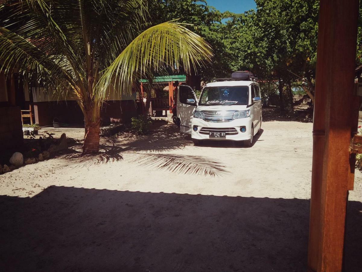 Harry'S Ocean House Watukarung Homestay Kalak Exteriör bild